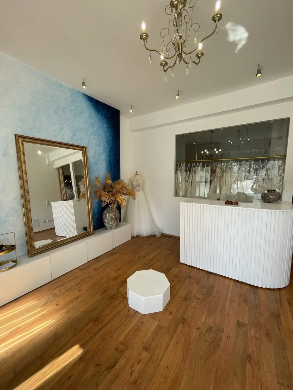 Empfangsbereich der Edelweiß Boutique